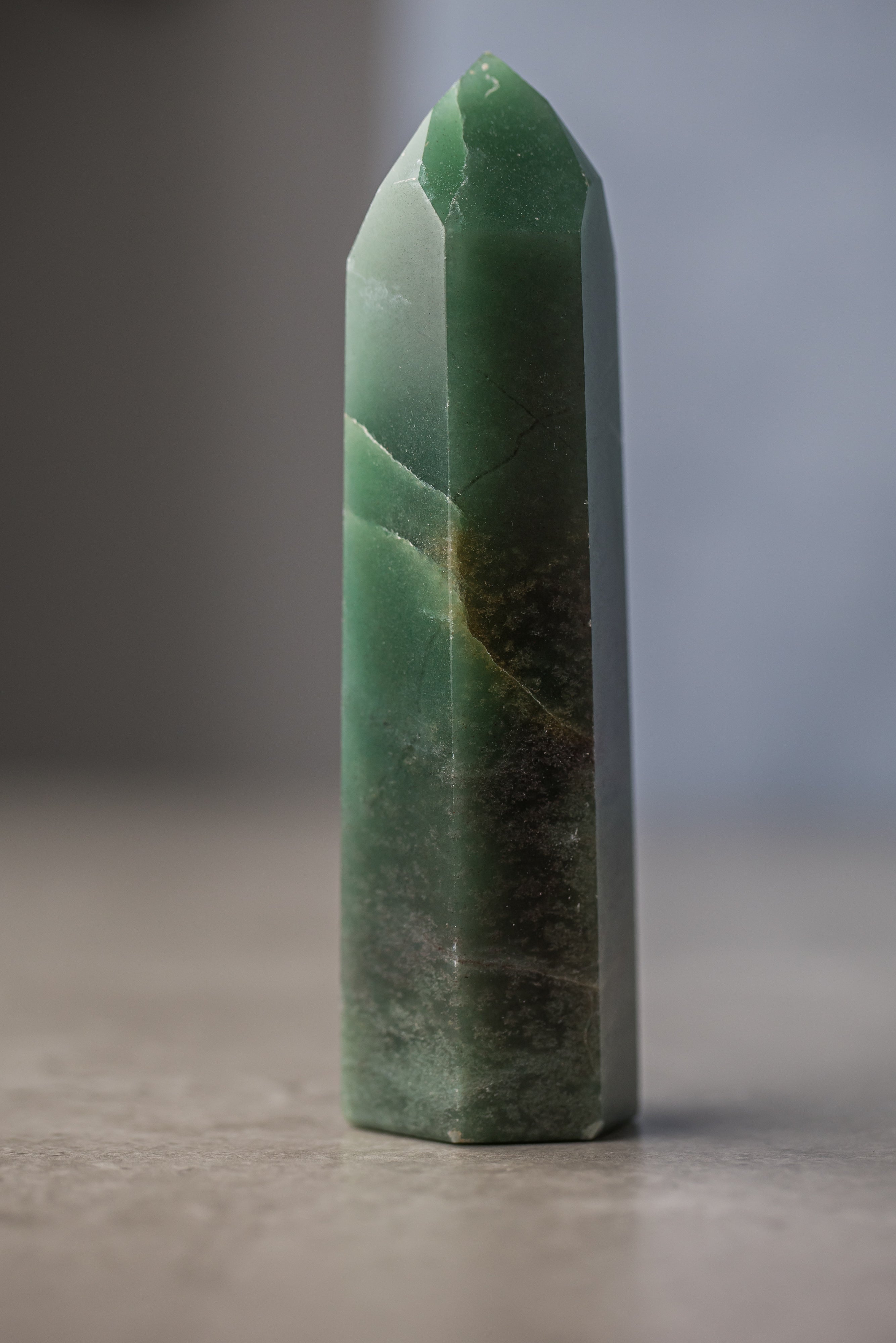 Aventurine Point - Crystal for Prosperity, Luck & Heart Chakra Healing Energy - Everyday Rocks
