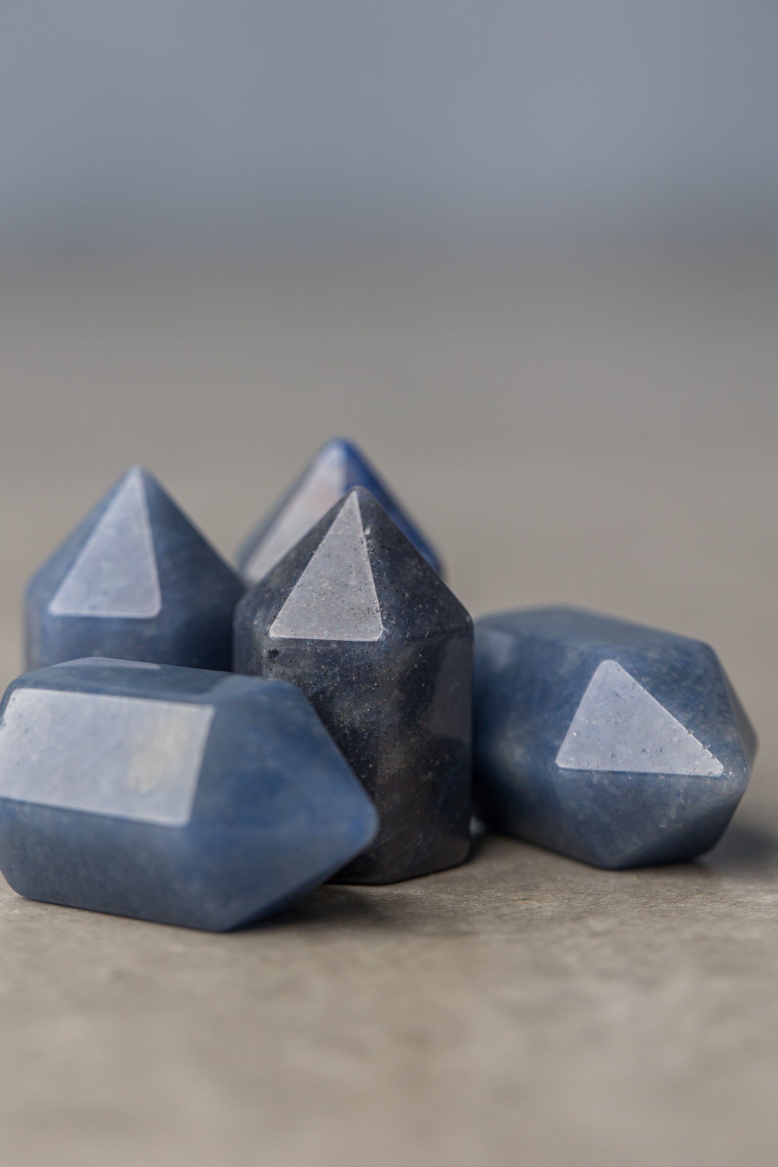 Blue Quartz Mini Points - Harmonicing Crystal for Peace, Clarity &amp; Throat Chakra Balance - Everyday Rocks
