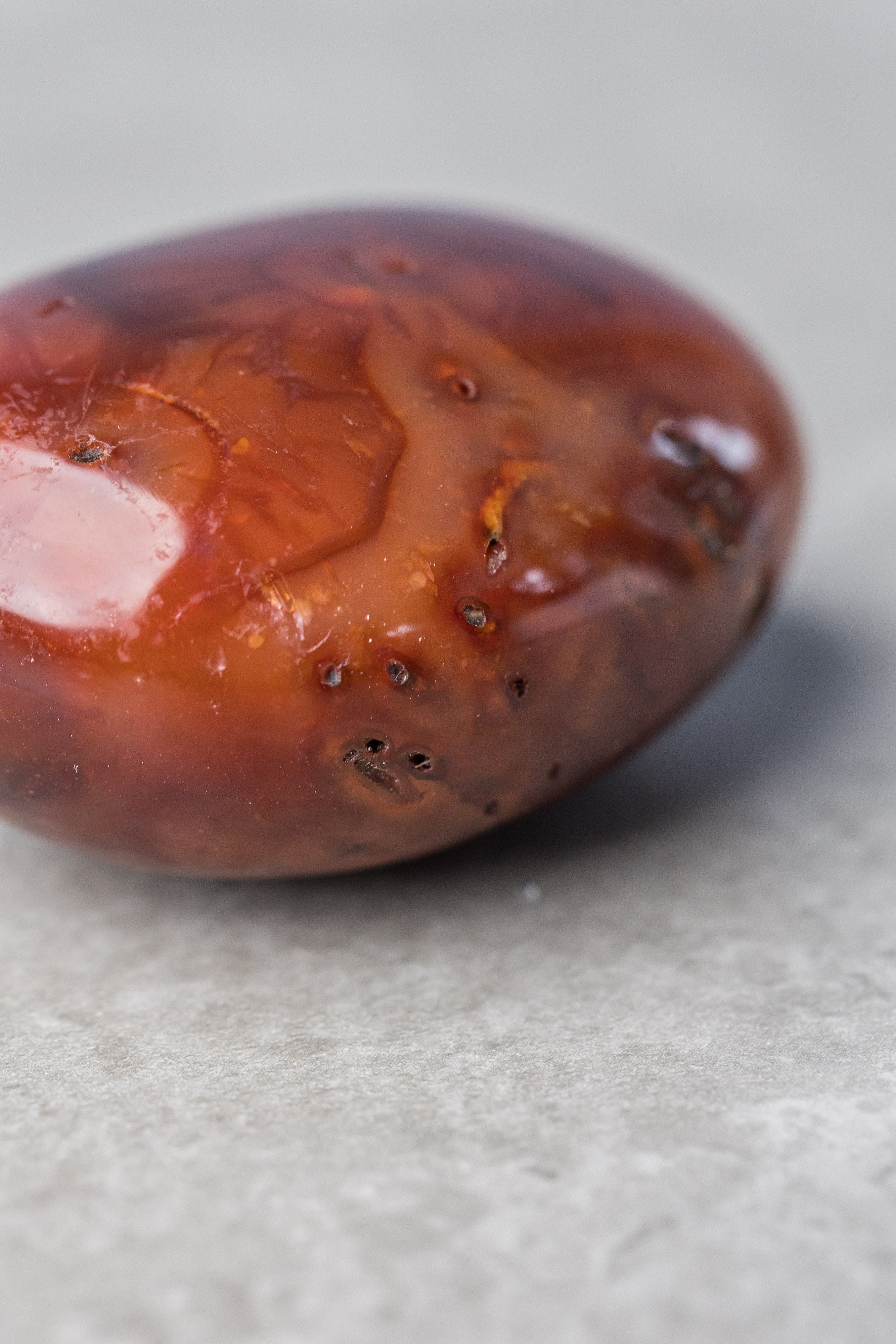 Carnelian Pebble - Healing Crystal for Vitality, Courage & Sacral Chakra Balance - Everyday Rocks