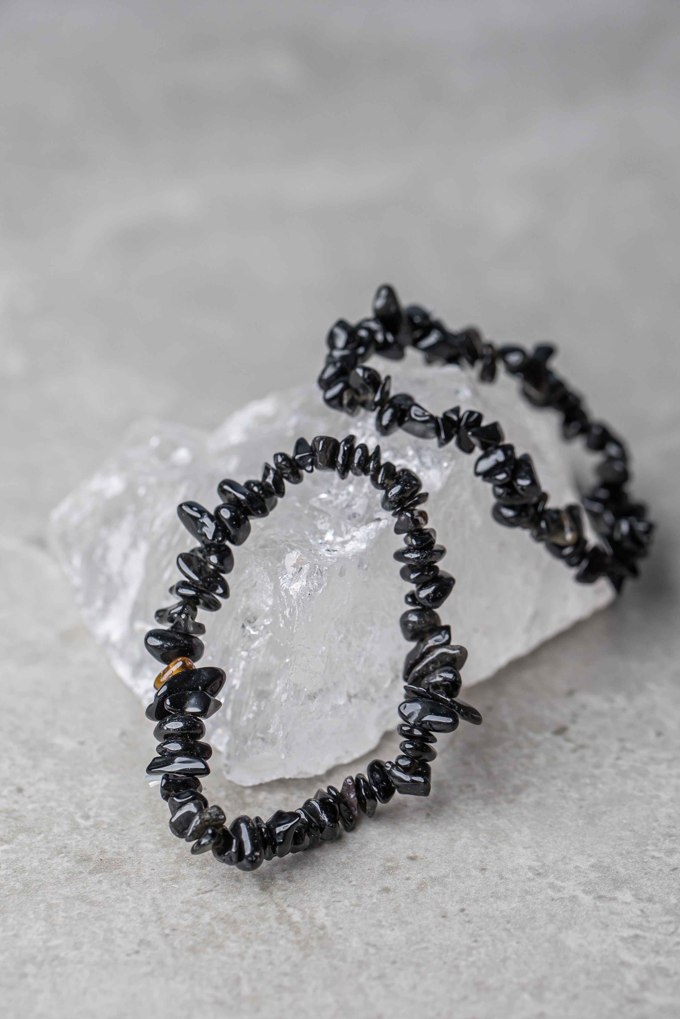 Garnet Chip Bracelet - Energising Crystal for Passion, Protection & Root Chakra Balance - Everyday Rocks