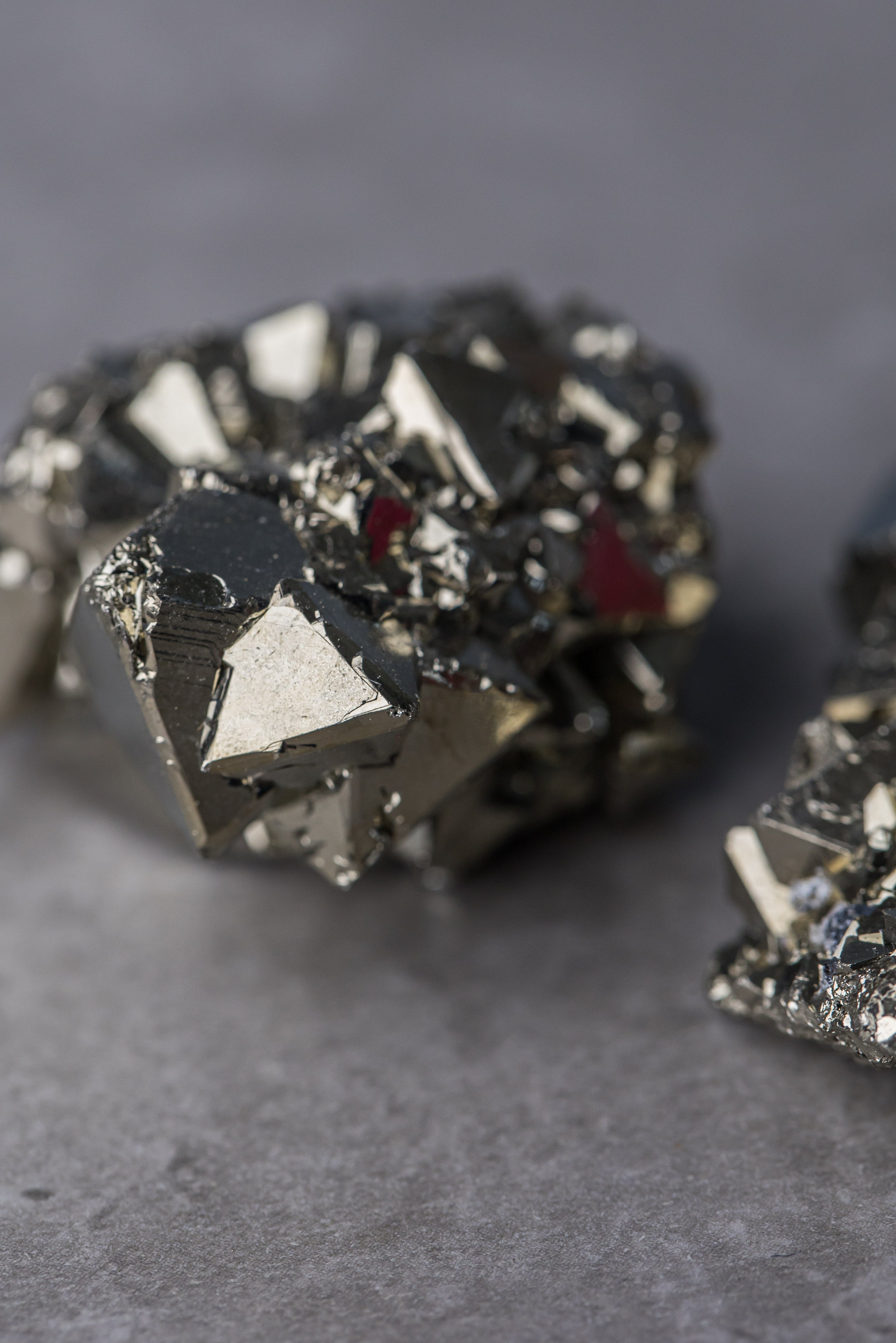 Small Raw Pyrite Cluster - Energising Crystal for Abundance, Confidence &amp; Solar Plexus Chakra Balance - Everyday Rocks